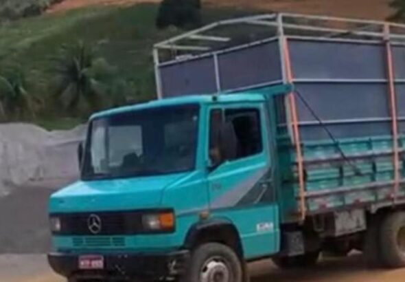 2a7ef532-1bf8-4002-84c9-d7f79a40bc66