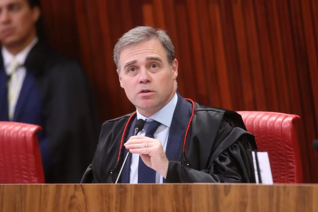 ministro-andre-mendonca-tse